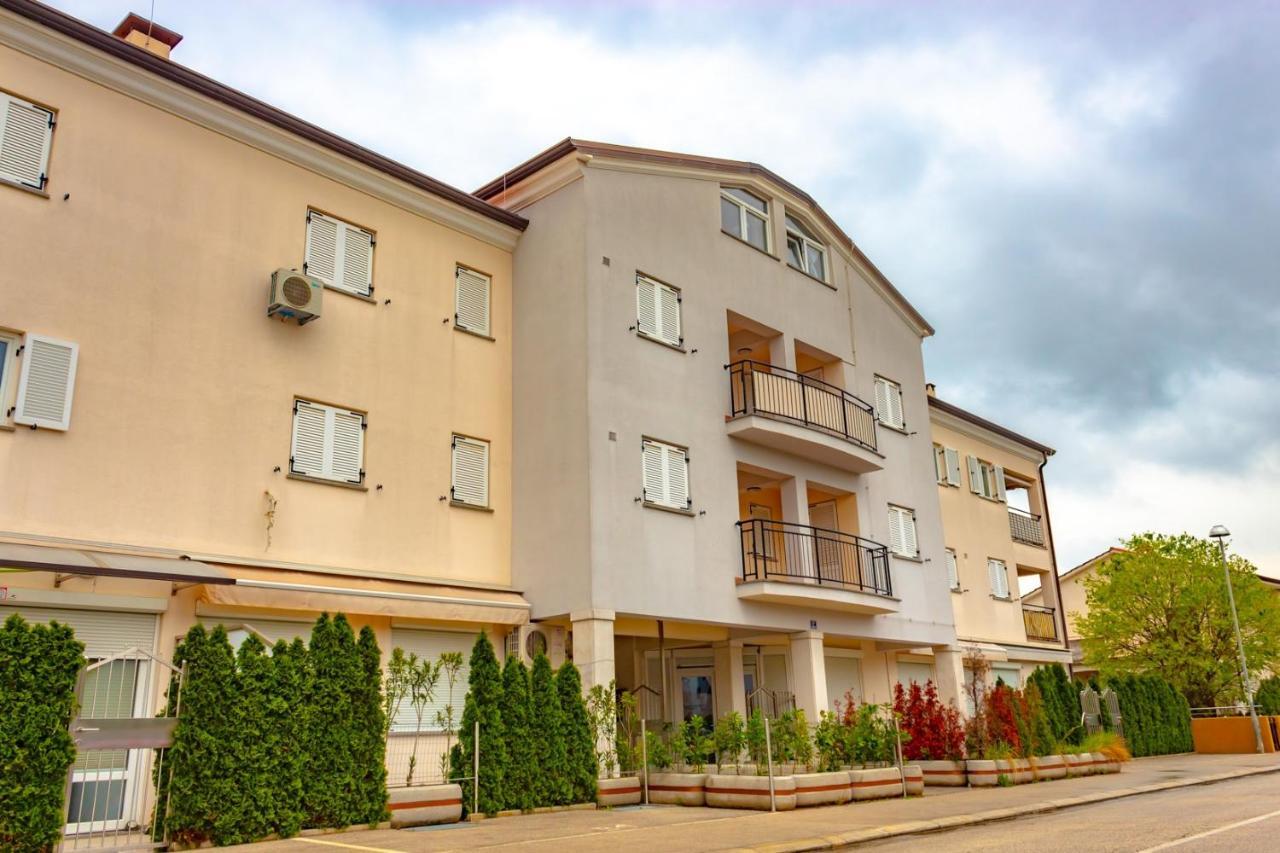 Apartment Botic Poreč Exterior foto